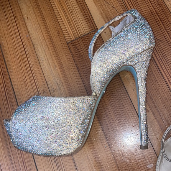 LIMITED edition Betsey Johnson AB crystal heel - Picture 7 of 17